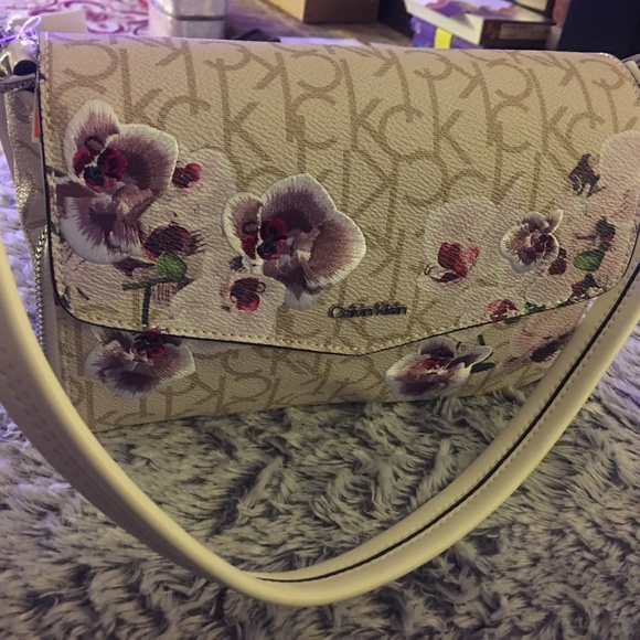 Calvin Klein Purse - Picture 1 of 12